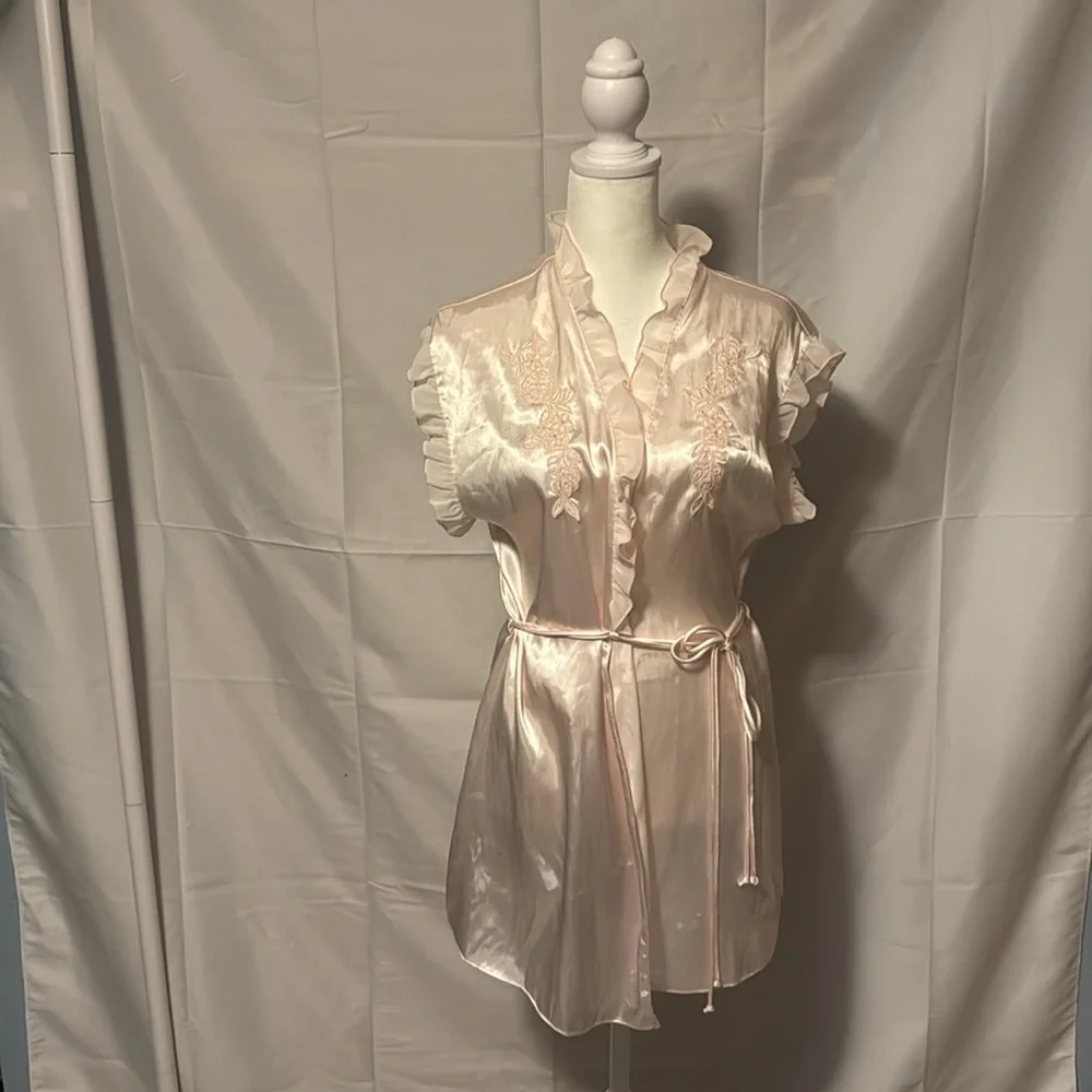 Silky Robe with Ruffles & Double Wrap Strings - Picture 2 of 3